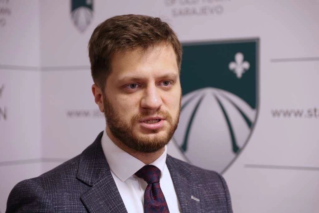 Bačena bomba na kuću Irfana Čengića, on poručio da je to urađeno s ciljem da se zastraši